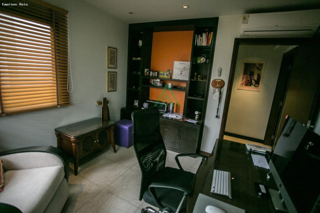 Imagem Casa com 3 Quartos à Venda, 290 m² em Aclimação - São Paulo