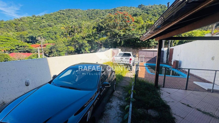 Imagem Casa com 2 Quartos para Alugar, 199 m² em Sambaqui - Florianópolis