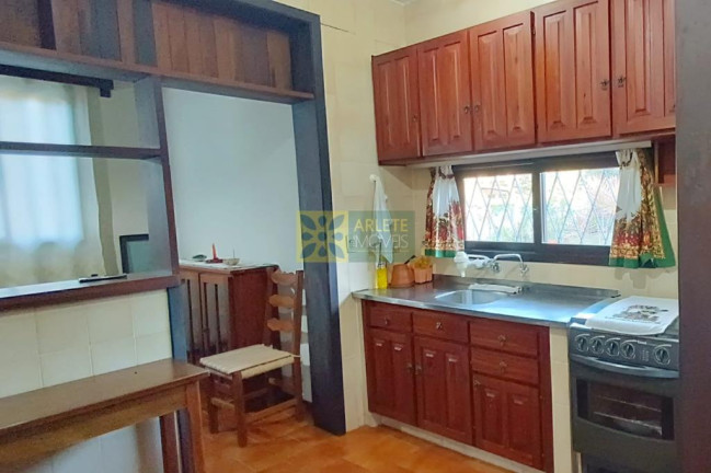 Imagem Casa com 3 Quartos à Venda, 180 m² em José Amândio - Bombinhas Imagem Casa com 3 Quartos à Venda, 180 m² em José Amândio - Bombinhas