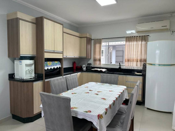 Imagem Casa com 3 Quartos à Venda, 130 m² em Centro - Balneário Barra Do Sul Imagem Casa com 3 Quartos à Venda, 130 m² em Centro - Balneário Barra Do Sul