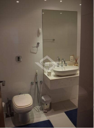 Imagem Apartamento com 7 Quartos à Venda, 350 m² em Copacabana - Rio De Janeiro Imagem Apartamento com 7 Quartos à Venda, 350 m² em Copacabana - Rio De Janeiro