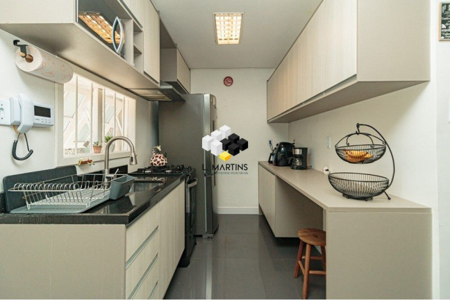 Imagem Casa com 3 Quartos à Venda, 170 m² em Passo Da Areia - Porto Alegre Imagem Casa com 3 Quartos à Venda, 170 m² em Passo Da Areia - Porto Alegre