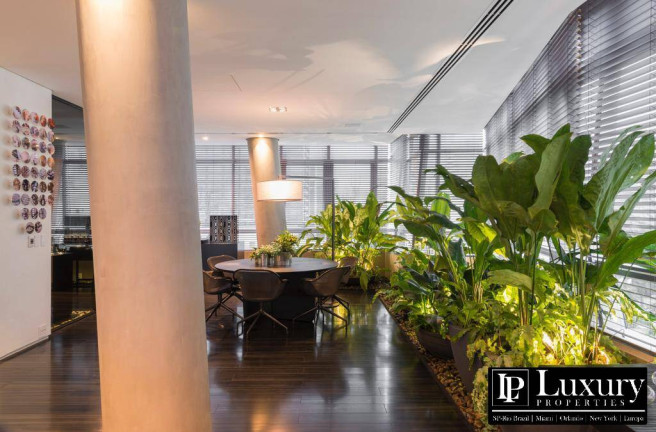 Imagem Apartamento com 3 Quartos à Venda, 556 m² em Itaim Bibi - São Paulo Imagem Apartamento com 3 Quartos à Venda, 556 m² em Itaim Bibi - São Paulo