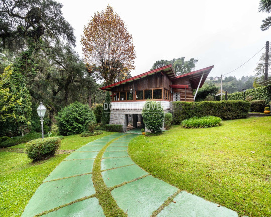 Casa com 4 Quartos à Venda, 722 m² em Região Do Jardim Do Embaixador - Campos Do Jordão