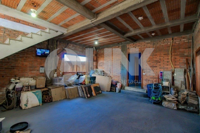 Imagem Casa com 5 Quartos à Venda, 600 m² em Jardim Leopoldina - Porto Alegre Imagem Casa com 5 Quartos à Venda, 600 m² em Jardim Leopoldina - Porto Alegre