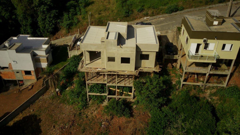 Imagem Casa com 3 Quartos à Venda, 100 m² em Nações - Concórdia Imagem Casa com 3 Quartos à Venda, 100 m² em Nações - Concórdia