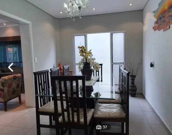 Casa com 3 Quartos à Venda, 232 m² em Nova Jaguariúna - Jaguariúna