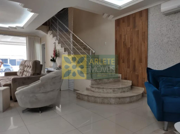 Imagem Sobrado com 3 Quartos à Venda, 191 m² em Balneário Perequê - Porto Belo Imagem Sobrado com 3 Quartos à Venda, 191 m² em Balneário Perequê - Porto Belo