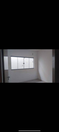 Imagem Casa com 3 Quartos à Venda, 180 m² em Goiânia Imagem Casa com 3 Quartos à Venda, 180 m² em Goiânia