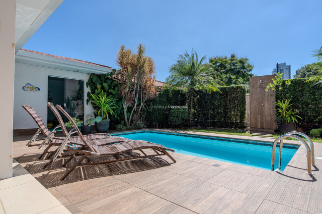 Imagem Casa com 3 Quartos à Venda, 352 m² em Mossunguê - Curitiba Imagem Casa com 3 Quartos à Venda, 352 m² em Mossunguê - Curitiba