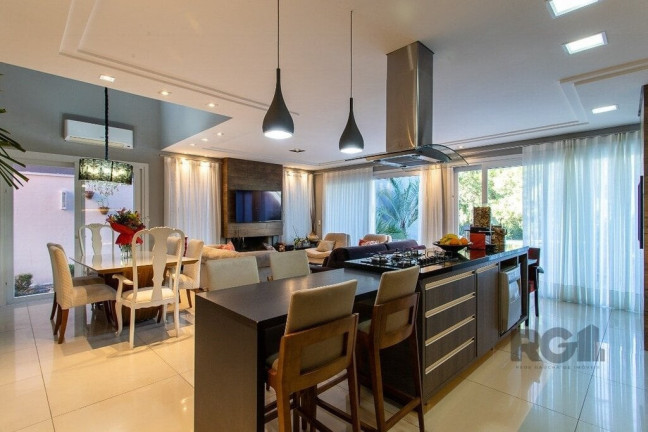 Imagem Imóvel com 4 Quartos à Venda, 219 m² em Belém Novo - Porto Alegre