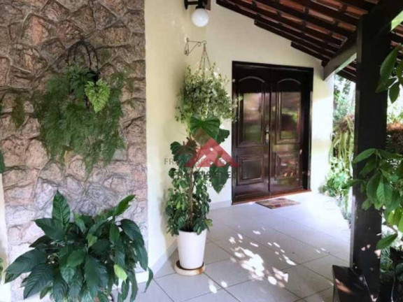 Imagem Casa com 2 Quartos à Venda, 262 m² em Maria Paula - Niterói Imagem Casa com 2 Quartos à Venda, 262 m² em Maria Paula - Niterói
