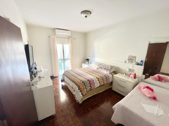Imagem Casa com 6 Quartos à Venda, 321 m² em Boa Vista - Londrina Imagem Casa com 6 Quartos à Venda, 321 m² em Boa Vista - Londrina