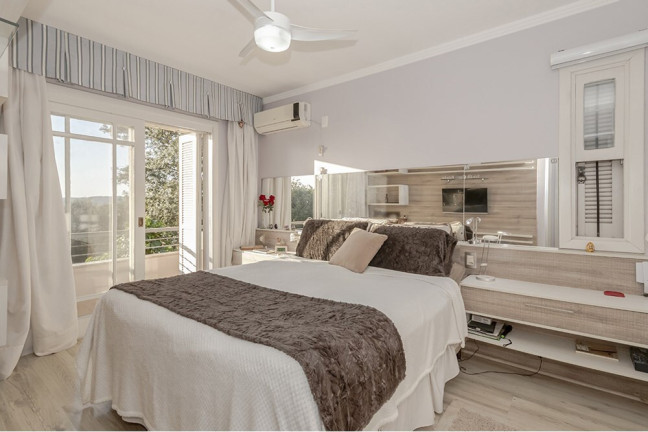 Imagem Casa com 3 Quartos à Venda, 304 m² em Espírito Santo - Porto Alegre Imagem Casa com 3 Quartos à Venda, 304 m² em Espírito Santo - Porto Alegre