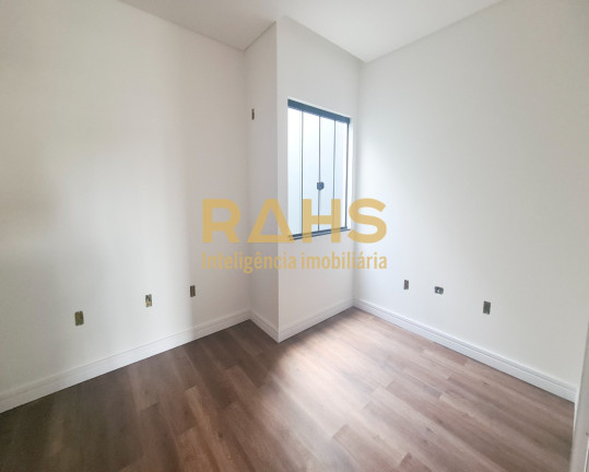 Imagem Casa com 3 Quartos à Venda, 195 m² em Floresta - Joinville