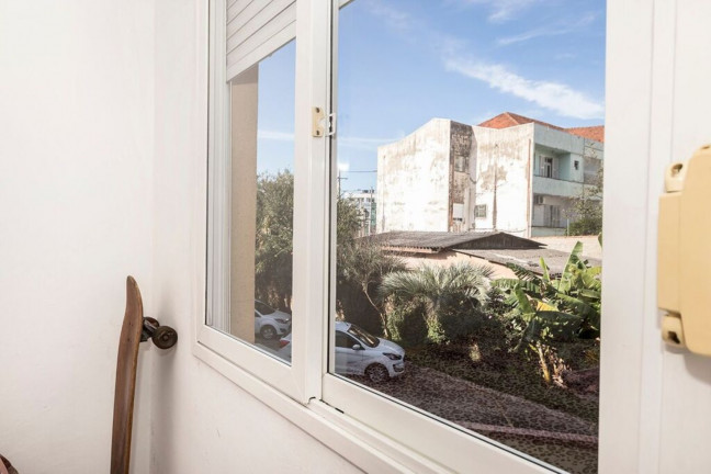 Imagem Imóvel com 3 Quartos à Venda, em Teresópolis - Porto Alegre Imagem Imóvel com 3 Quartos à Venda, em Teresópolis - Porto Alegre