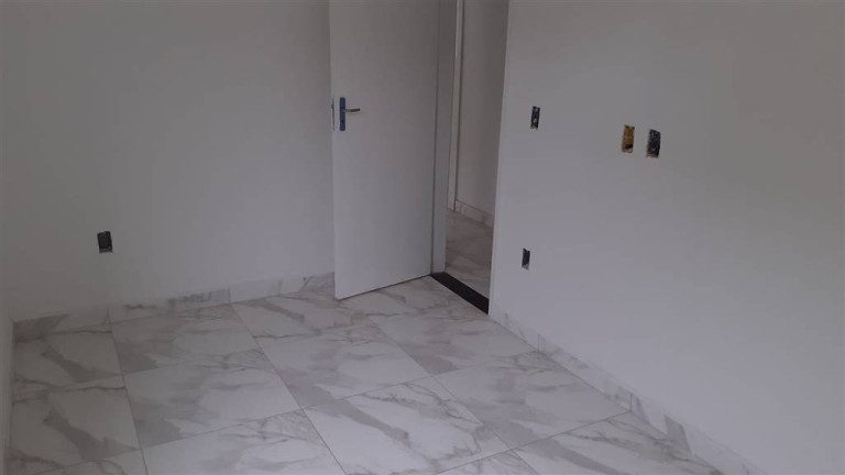 Imagem Casa com 2 Quartos à Venda, 10 m² em Maracanã - Praia Grande Imagem Casa com 2 Quartos à Venda, 10 m² em Maracanã - Praia Grande