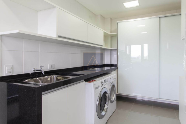 Apartamento com 3 Quartos à Venda, 176 m² em Cabral - Curitiba