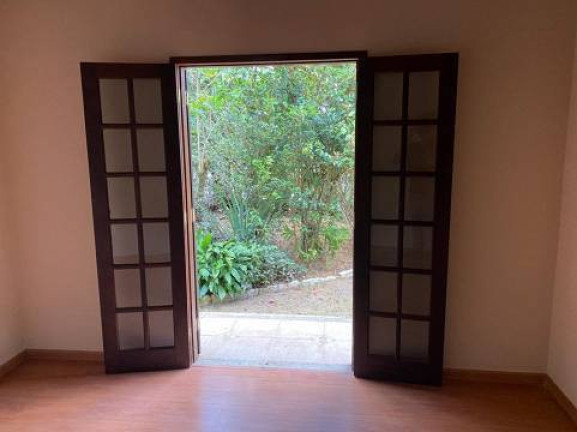 Imagem Casa com 3 Quartos à Venda, 500 m² em Cascatinha - Nova Friburgo Imagem Casa com 3 Quartos à Venda, 500 m² em Cascatinha - Nova Friburgo