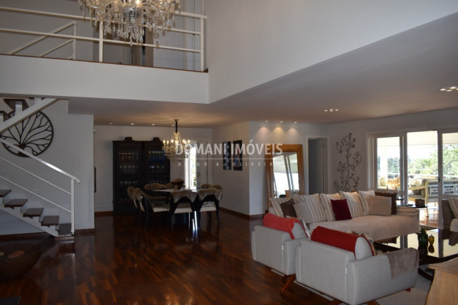 Imagem Casa com 4 Quartos à Venda, 450 m² em Região Do Alto Do Capivari - Campos Do Jordão Imagem Casa com 4 Quartos à Venda, 450 m² em Região Do Alto Do Capivari - Campos Do Jordão