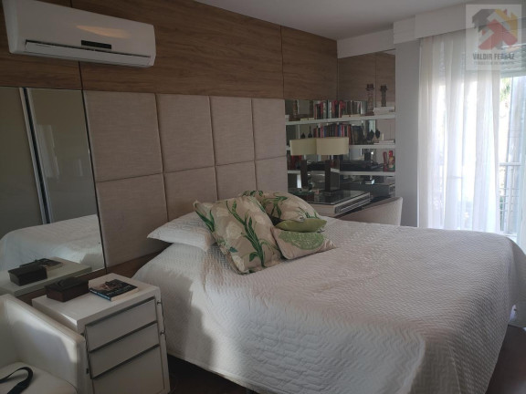 Imagem Casa com 5 Quartos à Venda, 450 m² em Jurerê Internacional - Florianópolis Imagem Casa com 5 Quartos à Venda, 450 m² em Jurerê Internacional - Florianópolis