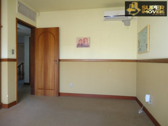 Imagem Casa com 3 Quartos à Venda, 720 m² em Três Vendas - Pelotas