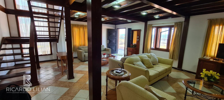 Imagem Sobrado com 4 Quartos à Venda, 135 m² em Centro - Campos Do Jordão Imagem Sobrado com 4 Quartos à Venda, 135 m² em Centro - Campos Do Jordão