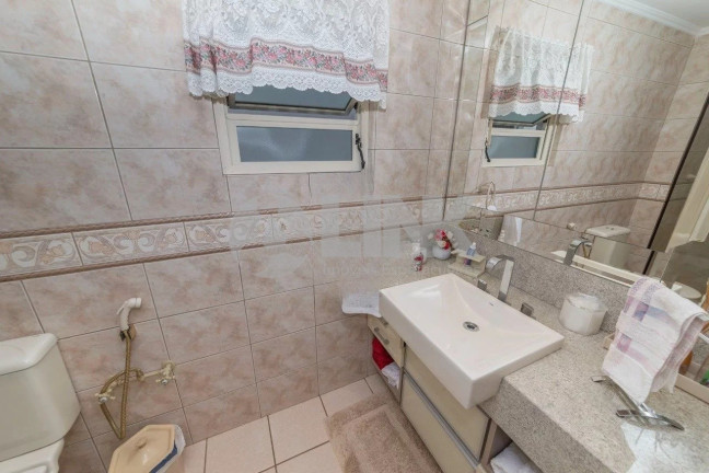 Imagem Imóvel com 3 Quartos à Venda, 205 m² em Menino Deus - Porto Alegre Imagem Imóvel com 3 Quartos à Venda, 205 m² em Menino Deus - Porto Alegre