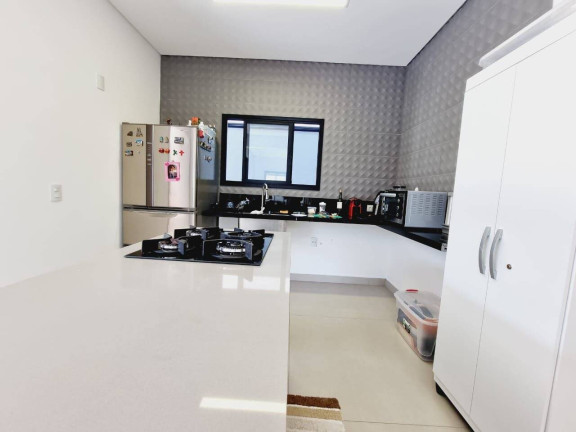 Imagem Casa com 3 Quartos à Venda, 300 m² em Piracangaguá - Taubaté Imagem Casa com 3 Quartos à Venda, 300 m² em Piracangaguá - Taubaté
