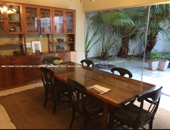 Imagem Casa com 4 Quartos à Venda, 1.356 m² em Jardim Botânico - Rio De Janeiro Imagem Casa com 4 Quartos à Venda, 1.356 m² em Jardim Botânico - Rio De Janeiro