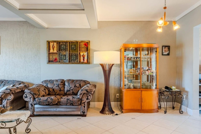 Imagem Casa com 4 Quartos à Venda, 202 m² em Ipanema - Porto Alegre Imagem Casa com 4 Quartos à Venda, 202 m² em Ipanema - Porto Alegre