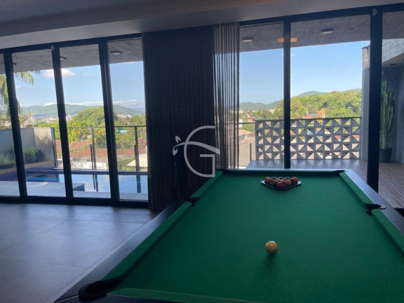 Imagem Casa com 3 Quartos à Venda, 671 m² em América - Joinville