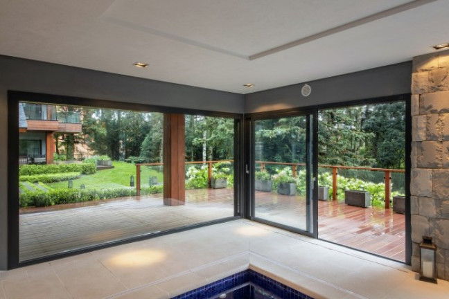 Imagem Apartamento com 3 Quartos à Venda, 319 m² em Planalto - Gramado