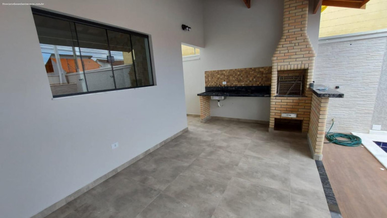 Imagem Casa com 3 Quartos à Venda, 130 m² em Balneário Oásis - Peruíbe