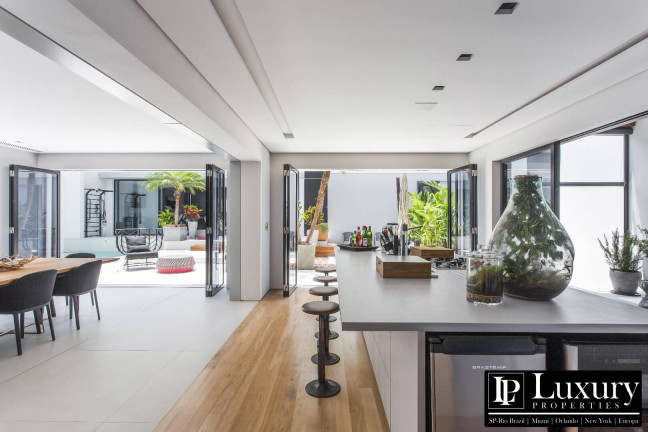 Imagem Casa com 3 Quartos à Venda, em Jardim Paulista - São Paulo Imagem Casa com 3 Quartos à Venda, em Jardim Paulista - São Paulo