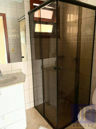 Imagem Casa com 6 Quartos para Temporada, 180 m² em Canasvieiras - Florianópolis Imagem Casa com 6 Quartos para Temporada, 180 m² em Canasvieiras - Florianópolis