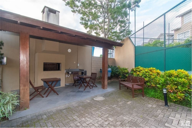 Imagem Casa com 3 Quartos à Venda, 252 m² em Jardim Carvalho - Porto Alegre Imagem Casa com 3 Quartos à Venda, 252 m² em Jardim Carvalho - Porto Alegre