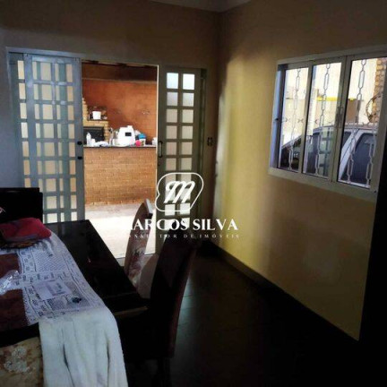 Imagem Casa com 4 Quartos à Venda, 256 m² em Luizote De Freitas - Uberlândia Imagem Casa com 4 Quartos à Venda, 256 m² em Luizote De Freitas - Uberlândia
