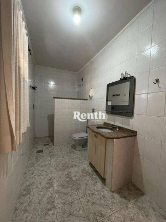 Imagem Sobrado com 3 Quartos à Venda, 244 m² em Estádio - Rio Claro Imagem Sobrado com 3 Quartos à Venda, 244 m² em Estádio - Rio Claro
