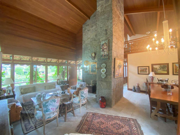Imagem Casa com 6 Quartos à Venda, 350 m² em Iucas - Teresópolis Imagem Casa com 6 Quartos à Venda, 350 m² em Iucas - Teresópolis