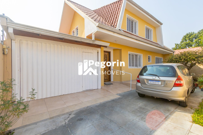 Casa com 3 Quartos à Venda, 183 m² em Cajuru - Curitiba