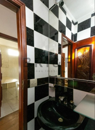 Imagem Casa com 3 Quartos à Venda, 256 m² em Moema - São Paulo Imagem Casa com 3 Quartos à Venda, 256 m² em Moema - São Paulo
