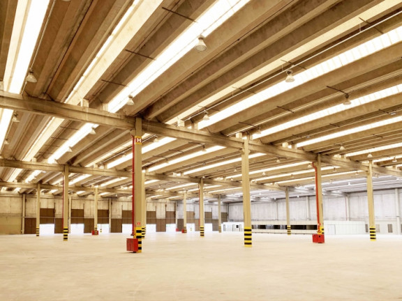 Imagem Galpão para Alugar, 6.961 m² em Sítio Tamboré/jubran - Barueri Imagem Galpão para Alugar, 6.961 m² em Sítio Tamboré/jubran - Barueri