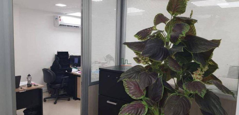 Imagem Sala Comercial à Venda ou Locação, 320 m² em Centro - Niterói Imagem Sala Comercial à Venda ou Locação, 320 m² em Centro - Niterói