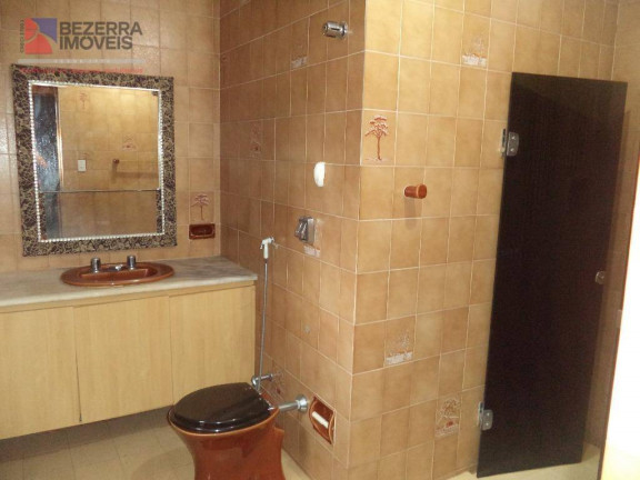 Imagem Casa com 4 Quartos à Venda, 312 m² em Candelária - Natal Imagem Casa com 4 Quartos à Venda, 312 m² em Candelária - Natal