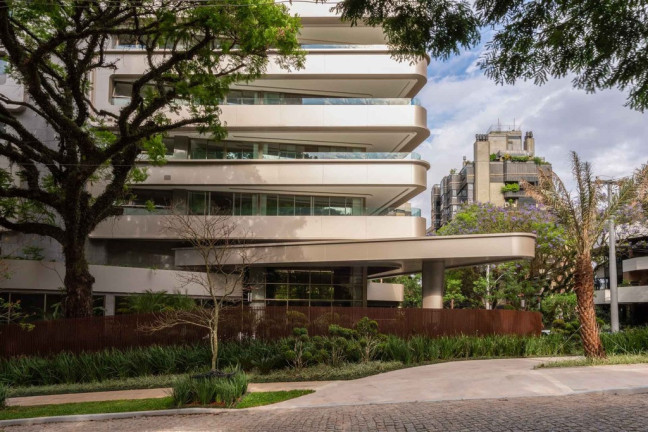 Imagem Imóvel com 4 Quartos à Venda, 378 m² em Bela Vista - Porto Alegre Imagem Imóvel com 4 Quartos à Venda, 378 m² em Bela Vista - Porto Alegre