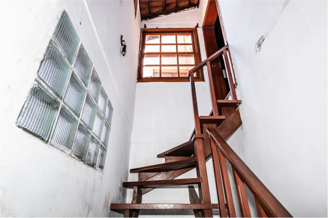 Imagem Casa com 3 Quartos à Venda, 123 m² em Menino Deus - Porto Alegre Imagem Casa com 3 Quartos à Venda, 123 m² em Menino Deus - Porto Alegre