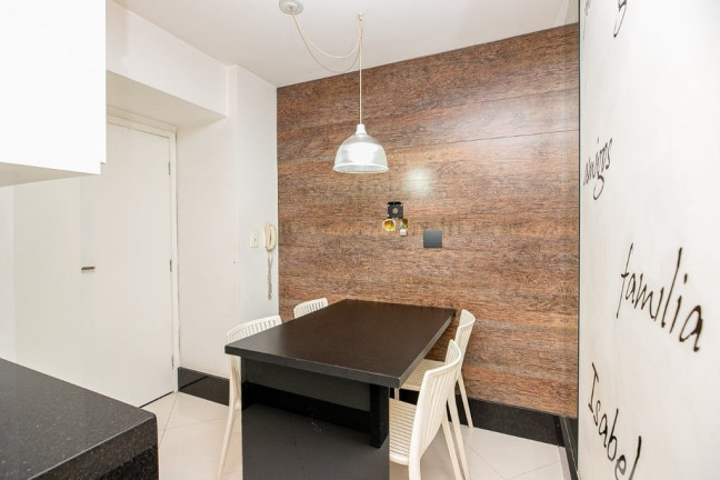 Imagem Imóvel com 3 Quartos à Venda, 162 m² em Moema - São Paulo Imagem Imóvel com 3 Quartos à Venda, 162 m² em Moema - São Paulo
