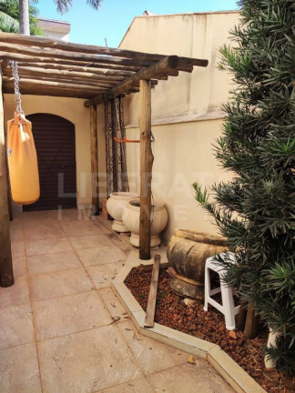Imagem Casa com 3 Quartos à Venda, 293 m² em Champagnat - Londrina Imagem Casa com 3 Quartos à Venda, 293 m² em Champagnat - Londrina