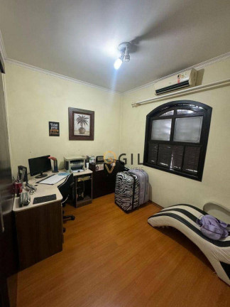 Imagem Sobrado com 6 Quartos para Alugar, 237 m² em Vila Zezé - Jacareí Imagem Sobrado com 6 Quartos para Alugar, 237 m² em Vila Zezé - Jacareí